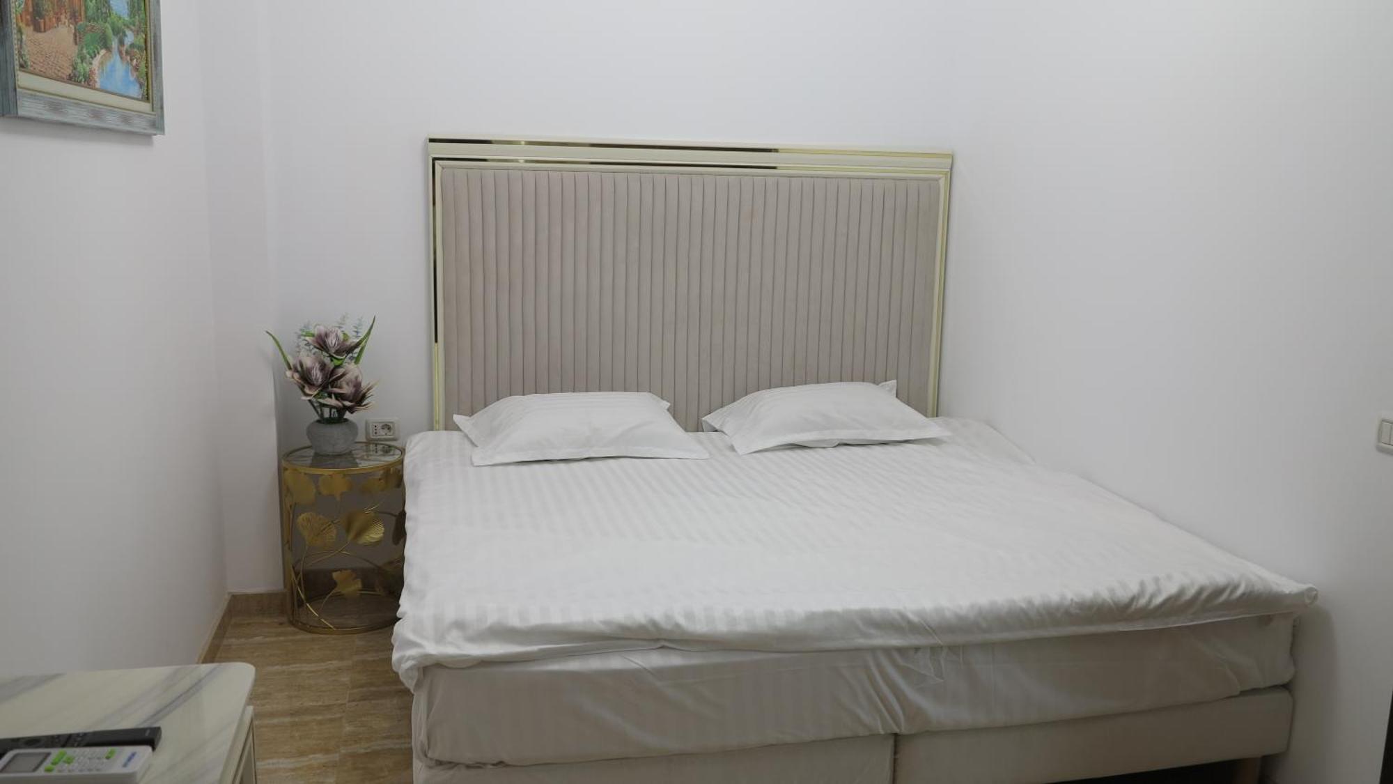 Alessio Hotel Residence Костинешти Экстерьер фото