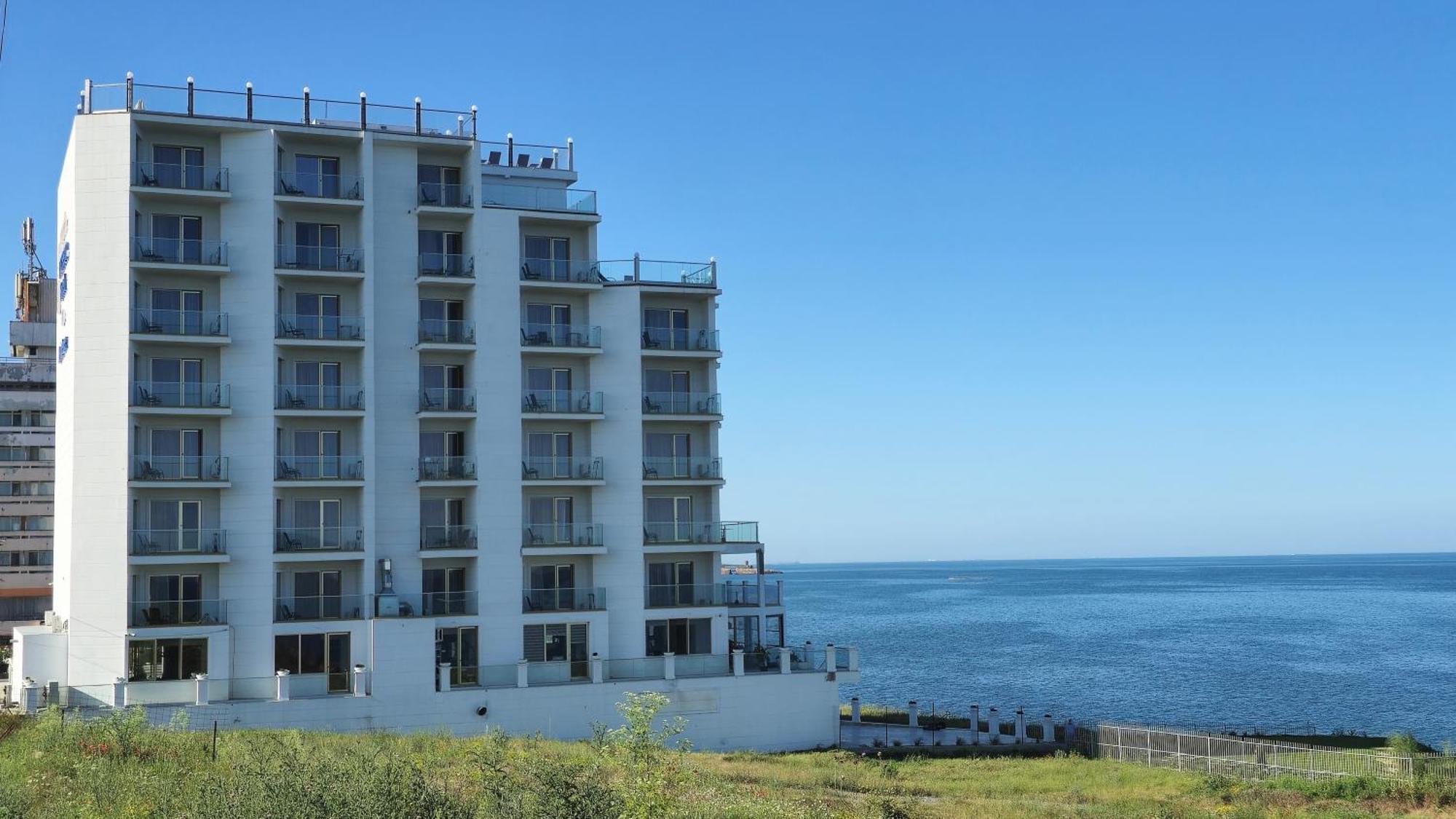 Alessio Hotel Residence Костинешти Экстерьер фото