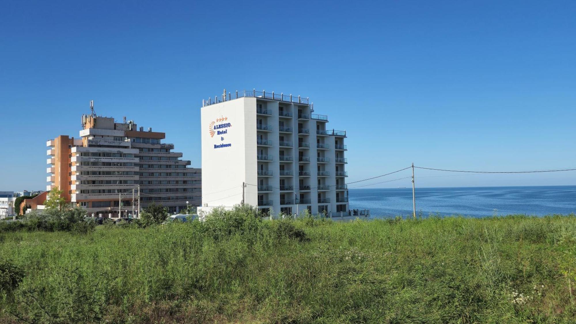 Alessio Hotel Residence Костинешти Экстерьер фото