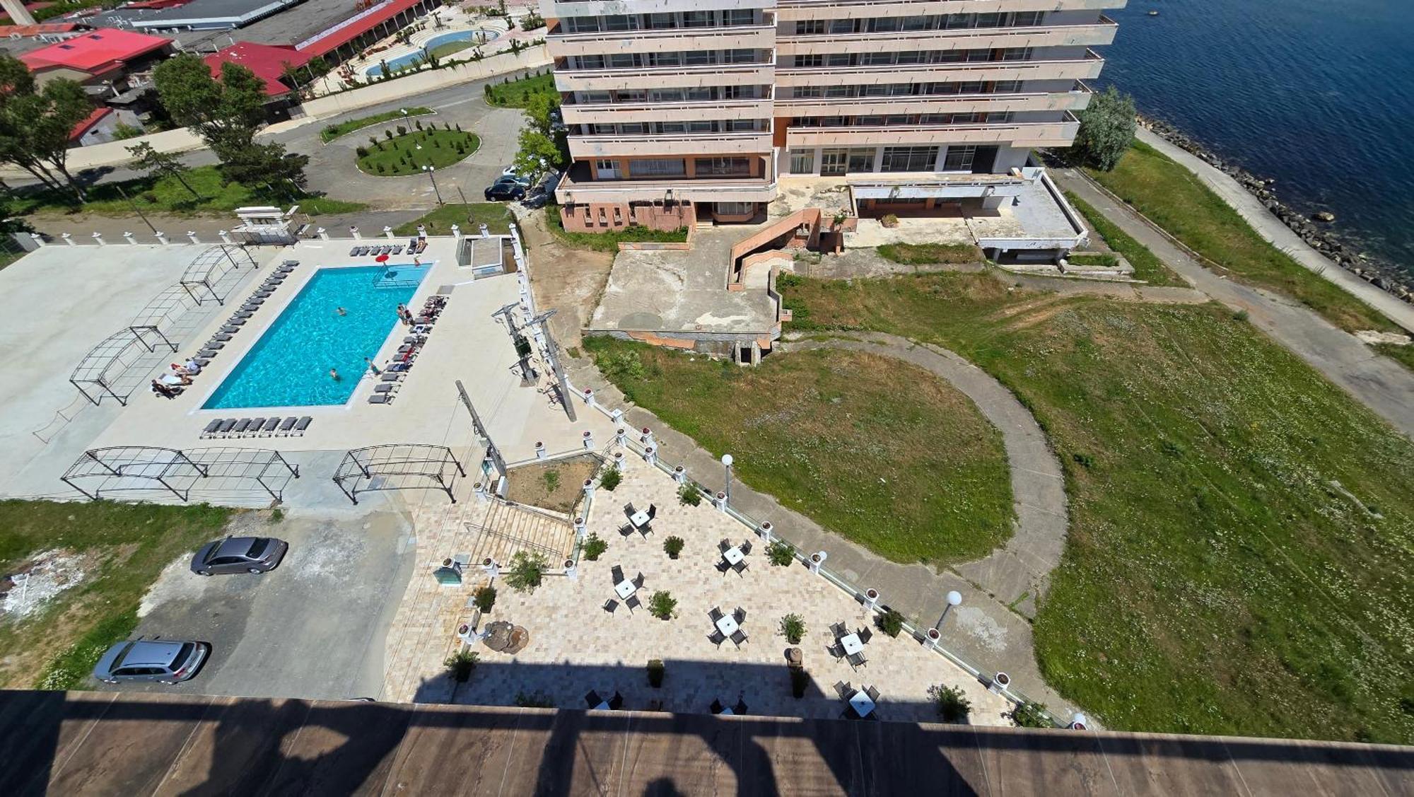 Alessio Hotel Residence Костинешти Экстерьер фото