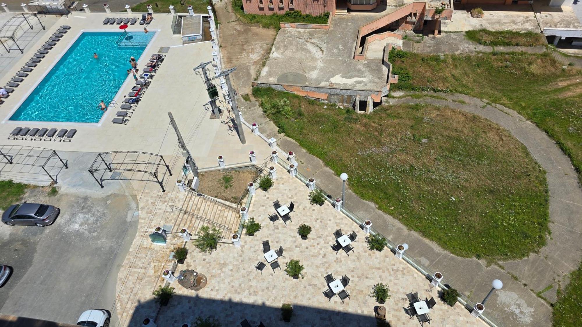 Alessio Hotel Residence Костинешти Экстерьер фото